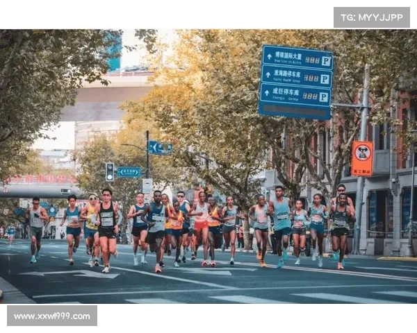 2024上海半程马拉松激情开跑万人齐聚申城挑战极限 2024上海半程马拉松激情开跑万人齐聚申城挑战极限